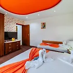 Flory De Inchiriat 3*
