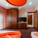 Guest house Flory De Inchiriat 3*