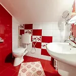 Flory De Inchiriat 3*