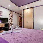 Flory De Inchiriat Guest house 3*