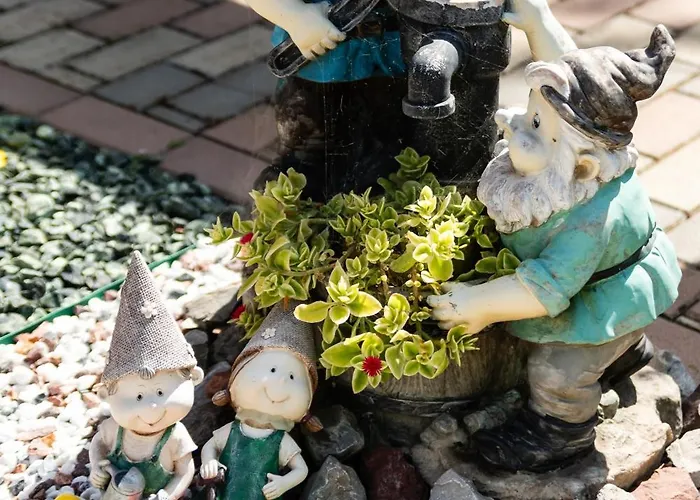 Flory De Inchiriat Pensiune