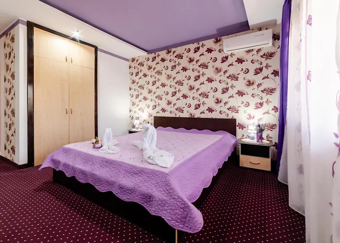 Flory De Inchiriat Pensiune 3*